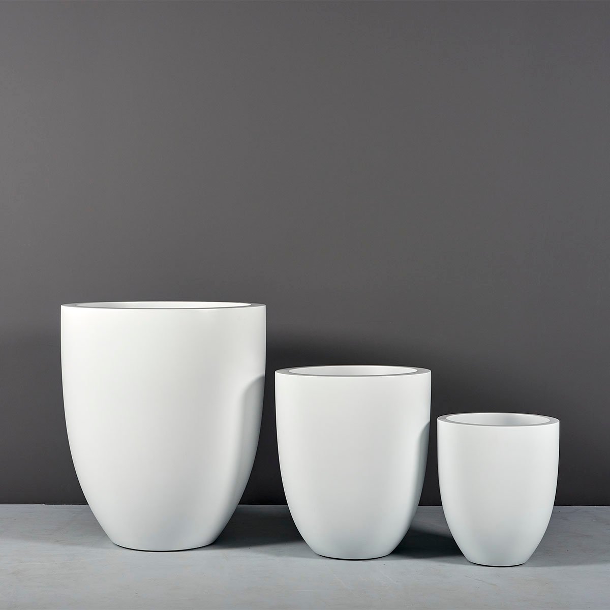 Valencia Tall Round Tapered Planter